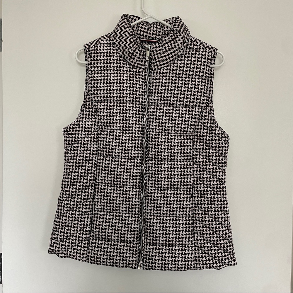 Tommy Hilfiger Black & White Houndstooth Puffer Vest with Pockets